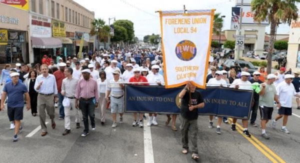 参加洛杉矶/长滩港湾联盟第44届劳动团结游行和野餐